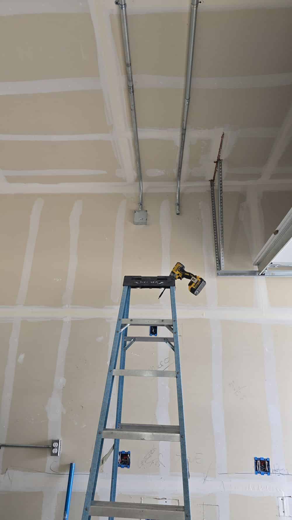 Outlet and Switch Installation & Repair image
