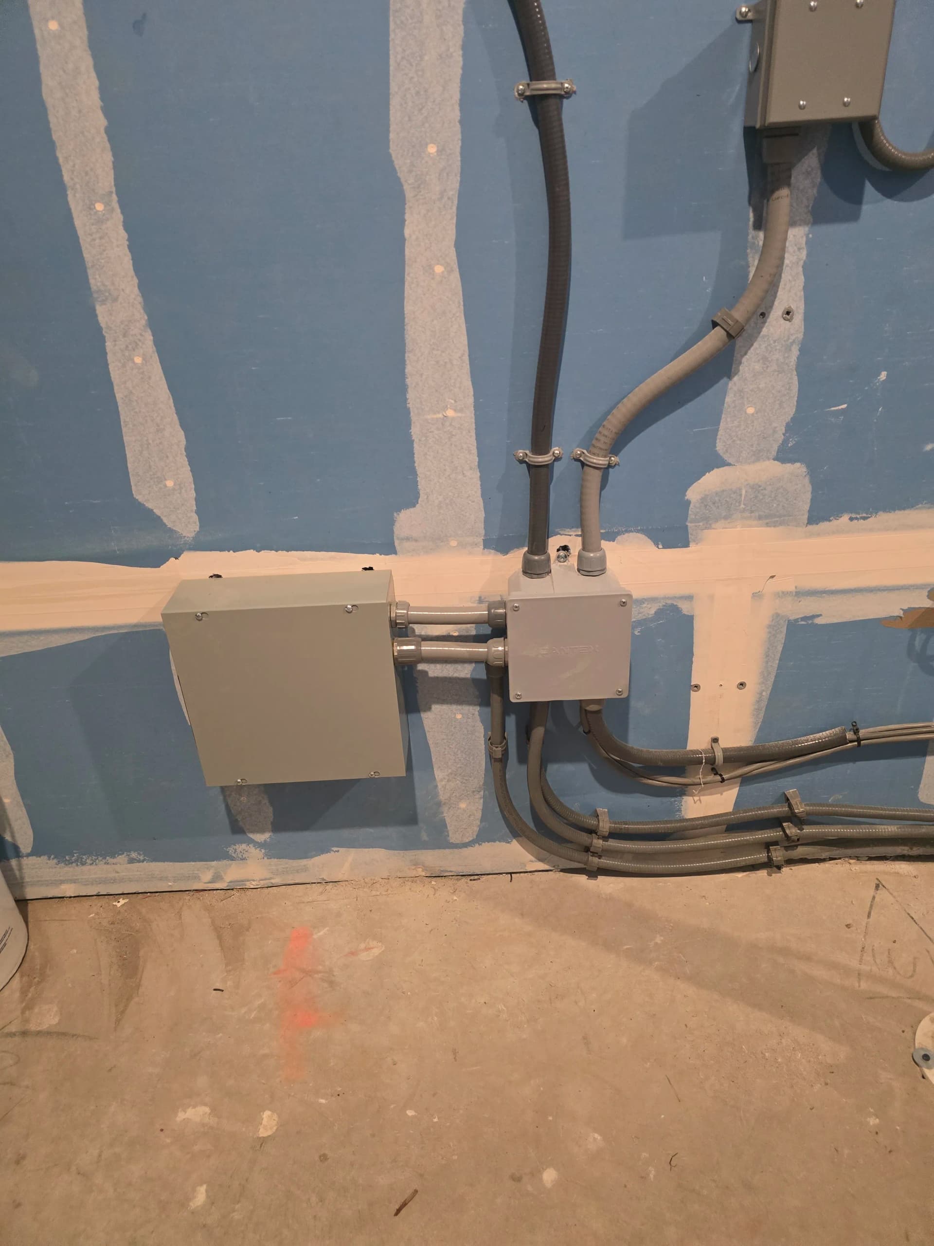 Gallery photos for Pool and Spa Electrical Installation Done Right in Longmont: Image #2